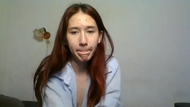 Snapshot of NickiKisinger chatting on 05-02-26, 05:23 NickiKisinger online show from 05-02-26, 05:23