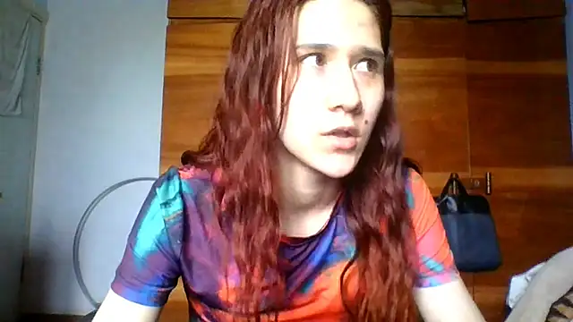 Snapshot of NickiKisinger chatting on 06-06-26, 07:13 NickiKisinger online show from 06-06-26, 07:13