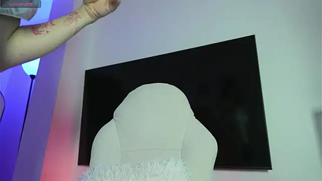 Just Lu online show from 03-05-26, 05:36