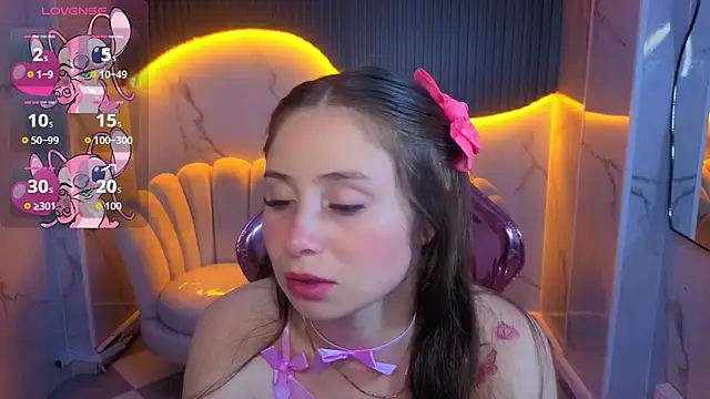 Ariana18 b online show from 05-26-26, 01:07