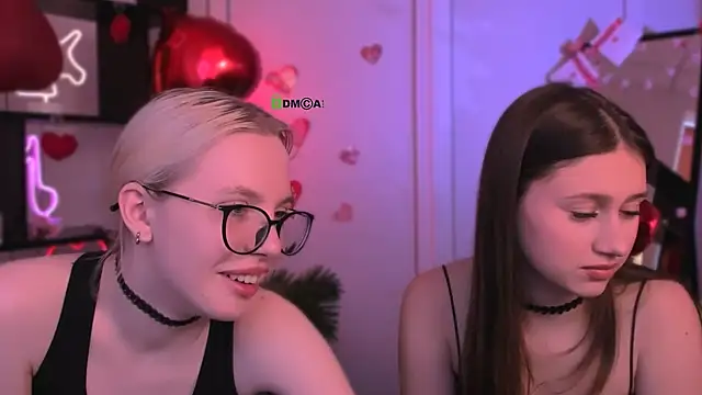 arianaa cat online show from 02-21-26, 12:06