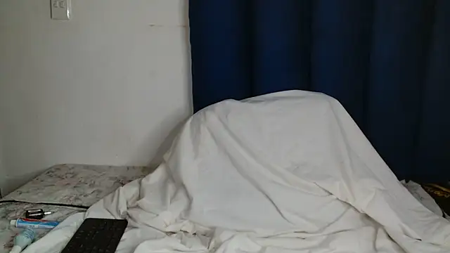 Snapshot of SexyyMandy chatting on 04-24-26, 04:09 SexyyMandy online show from 04-24-26, 04:09