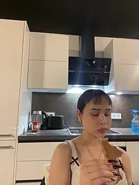 Just-Lilly online show from 04-11-26, 05:23