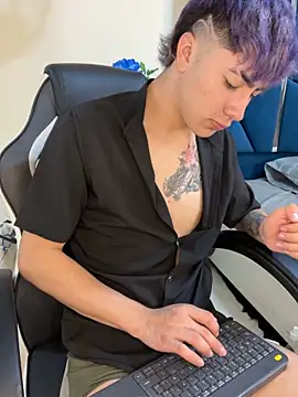 Snapshot of AlexanderCollman2 chatting on 02-04-26, 08:25 AlexanderCollman2 online show from 02-04-26, 08:25