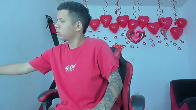 Steven and Camilo18 online show from 02-12-26, 11:38