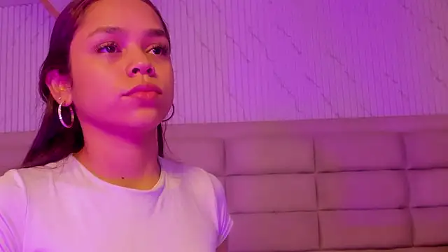 CarolineFyre online show from 02-27-26, 12:49