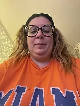 JasmineGlow7 online show from 04-12-26, 06:57