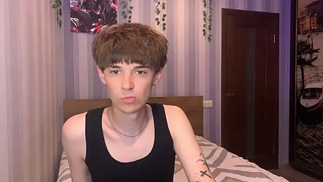 Snapshot of Sweet_Dude chatting on 05-20-26, 06:36 Sweet Dude online show from 05-20-26, 06:36