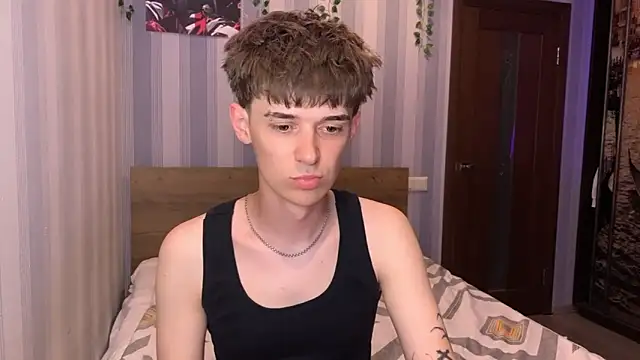 Snapshot of Sweet_Dude chatting on 05-25-26, 06:58 Sweet Dude online show from 05-25-26, 06:58