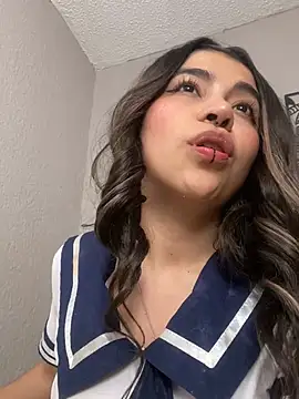 loveegirll1 online show from 02-03-26, 06:40