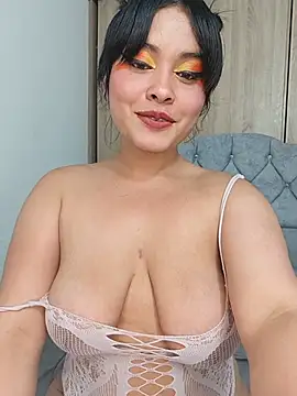 Snapshot of zoe_love18 chatting on 07-12-26, 03:41 zoe love18 online show from 07-12-26, 03:41