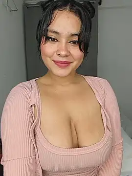 Snapshot of zoe_love18 chatting on 07-30-26, 04:11 zoe love18 online show from 07-30-26, 04:11