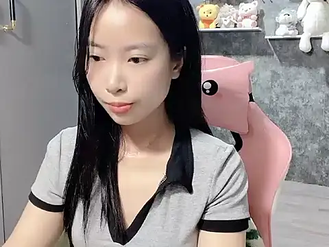 Linne6789 online show from 04-20-26, 06:16