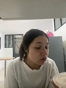 DULCE MARIA EF online show from 02-01-26, 08:40