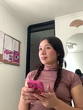 DULCE MARIA EF online show from 02-27-26, 12:49