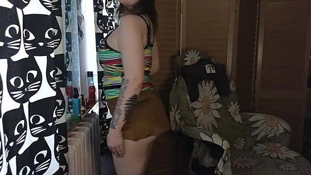 Snapshot of Ozalin_ chatting on 05-20-26, 11:27 Ozalin online show from 05-20-26, 11:27
