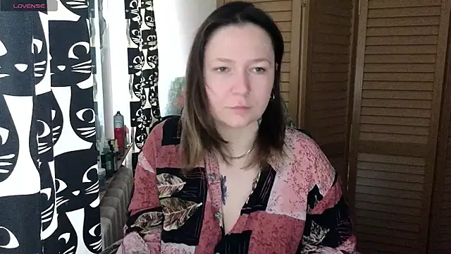 Snapshot of Ozalin_ chatting on 06-05-26, 12:22 Ozalin online show from 06-05-26, 12:22