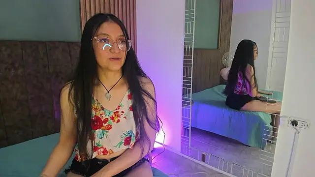 HannaWen  online show from 02-21-26, 07:59