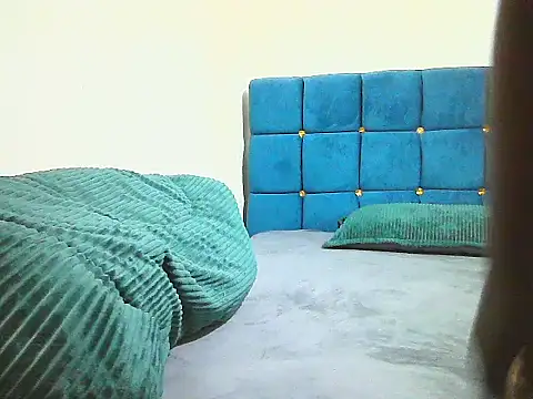 Lebo2004 online show from 03-18-26, 08:06