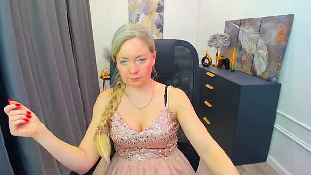 Snapshot of CharlotteKerti chatting on 04-09-26, 11:59 CharlotteKerti online show from 04-09-26, 11:59