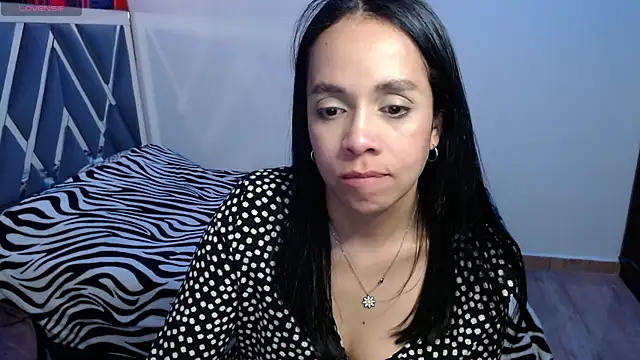 Snapshot of paula_lopez__ chatting on 06-17-26, 07:04 paula lopez online show from 06-17-26, 07:04