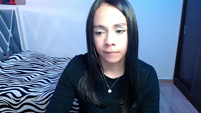 Snapshot of paula_lopez__ chatting on 06-28-26, 05:52 paula lopez online show from 06-28-26, 05:52