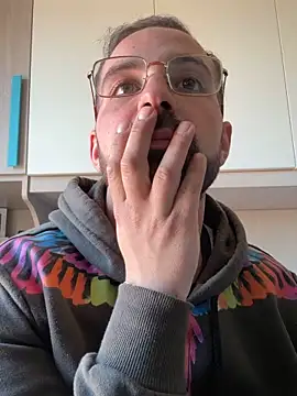 no-name15 online show from 04-11-26, 12:42