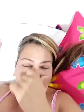 Snapshot of sharlotmar chatting on 04-10-26, 07:07 sharlotmar online show from 04-10-26, 07:07