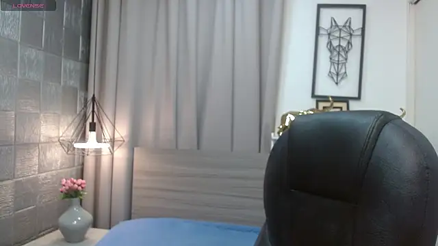 JDWhite18 online show from 04-15-26, 03:24