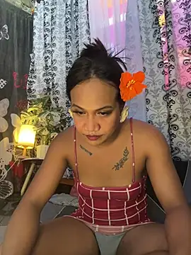 Snapshot of Queen-barbie chatting on 05-20-26, 11:55 Queen-barbie online show from 05-20-26, 11:55