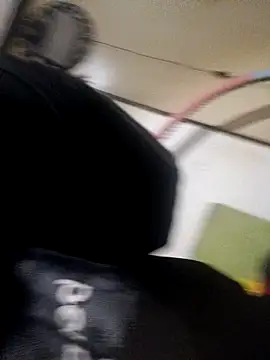 Snapshot of Pepik2390 chatting on 10-28-25, 03:04 Pepik2390 online show from 10-28-25, 03:04