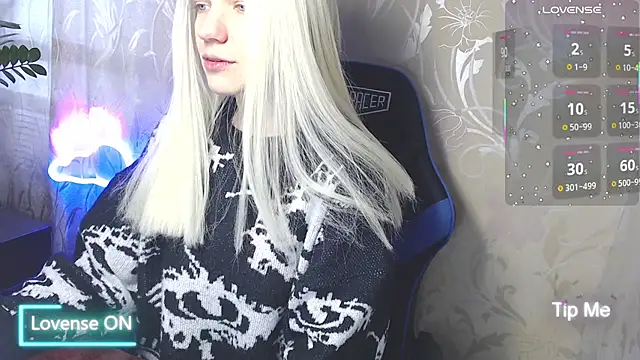 Snapshot of Shiny_Victoria chatting on 04-23-26, 08:13 Shiny Victoria online show from 04-23-26, 08:13