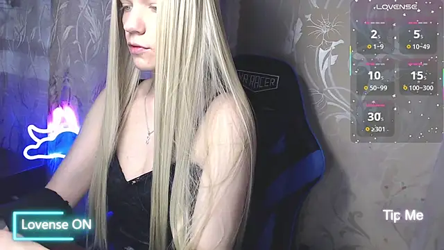 Snapshot of Shiny_Victoria chatting on 05-26-26, 08:21 Shiny Victoria online show from 05-26-26, 08:21