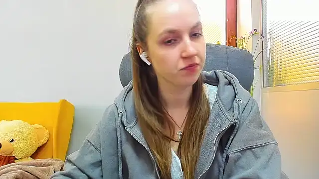 Nessi-Morris online show from 03-04-26, 09:37