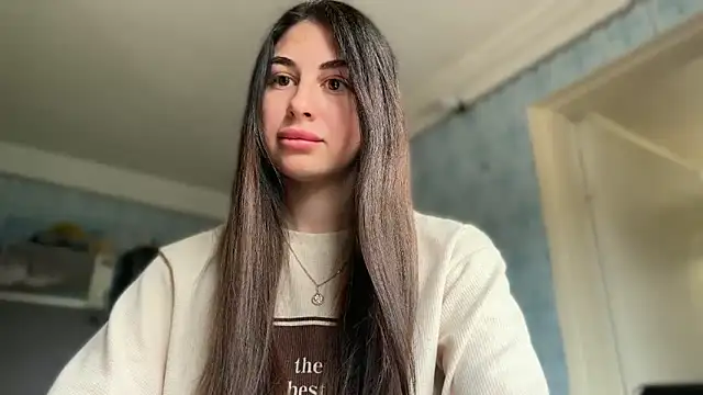Snapshot of LiluMartiznir chatting on 05-18-26, 11:16 LiluMartiznir online show from 05-18-26, 11:16