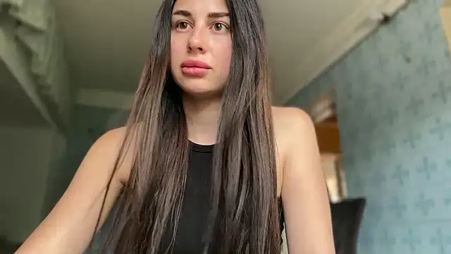 Snapshot of LiluMartiznir chatting on 05-25-26, 11:05 LiluMartiznir online show from 05-25-26, 11:05