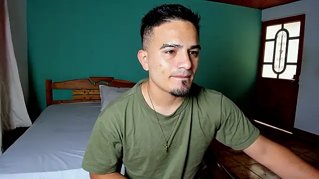 diegocr   online show from 02-02-26, 02:27