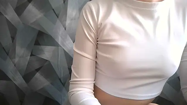 Snapshot of AlicePhyllis chatting on 02-24-26, 08:34 AlicePhyllis online show from 02-24-26, 08:34