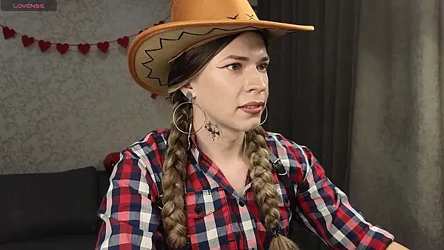 Anna inHear online show from 02-16-26, 04:36