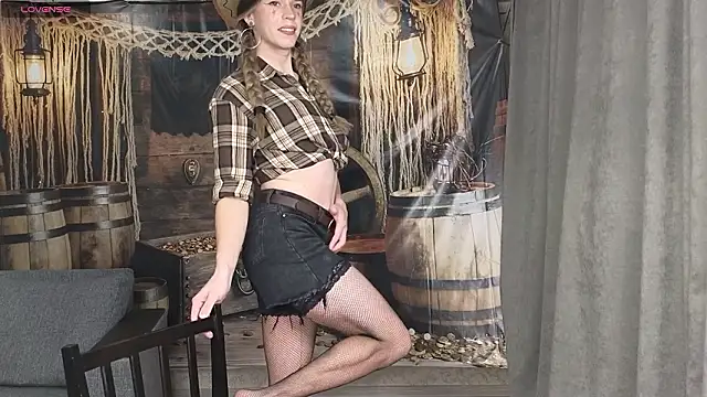 Anna inHear online show from 03-04-26, 05:08