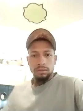 Snapshot of Grakrd chatting on 02-02-26, 12:15 Grakrd online show from 02-02-26, 12:15