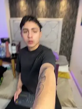 Samu Hott online show from 02-09-26, 08:24