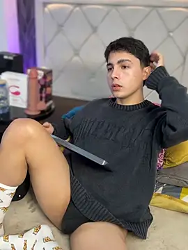 Samu Hott online show from 02-19-26, 08:05