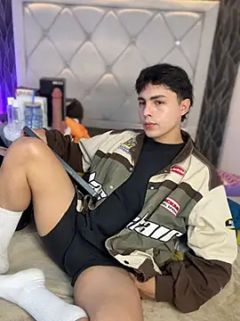 Samu Hott online show from 04-10-26, 08:24