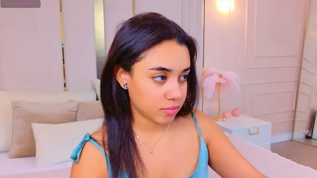 Luna Cortier online show from 03-03-26, 05:35