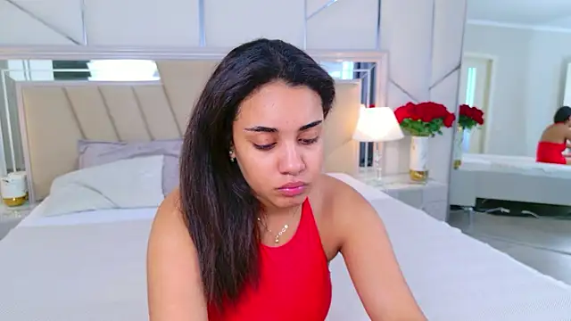Luna Cortier online show from 06-10-26, 05:18