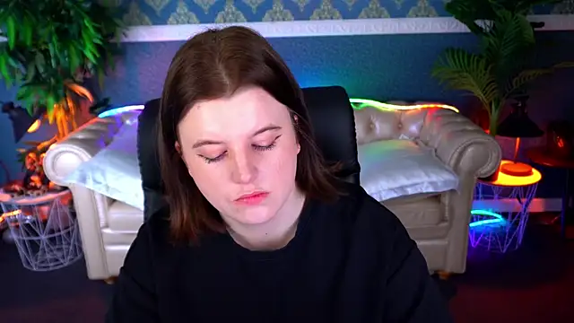 KristiFoxy online show from 04-13-26, 05:24