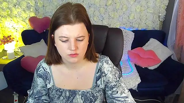 Snapshot of KristiFoxy chatting on 04-27-26, 05:27 KristiFoxy online show from 04-27-26, 05:27