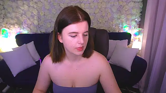 Snapshot of KristiFoxy chatting on 06-11-26, 04:54 KristiFoxy online show from 06-11-26, 04:54