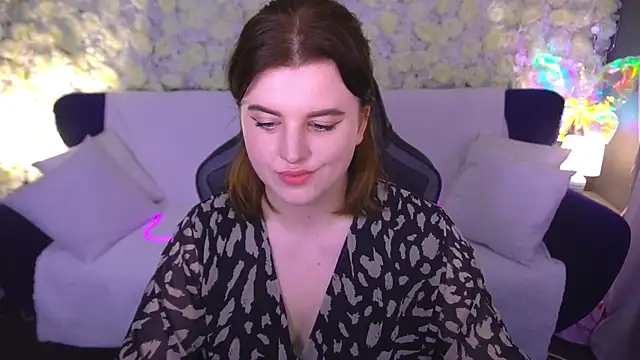 Snapshot of KristiFoxy chatting on 06-12-26, 12:26 KristiFoxy online show from 06-12-26, 12:26
